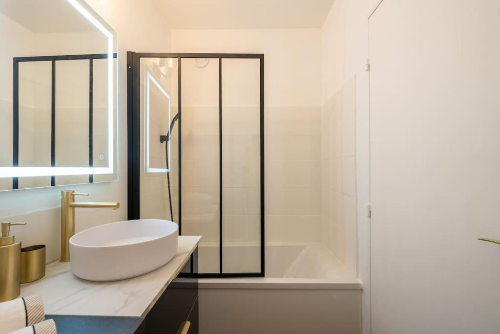 Appartement Cosy Art Deco/ Proche Centre-Ville Nantes Exterior photo
